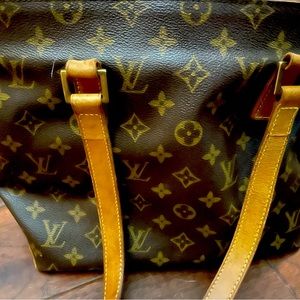Louis Vuitton hand bag medium